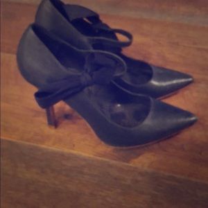 Tory Burch Navy pumps, size 8.5